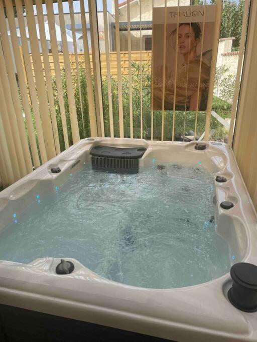 Houdarling Chalet Et Spa Hammam Jacuzzi Et Sauna Ним Экстерьер фото