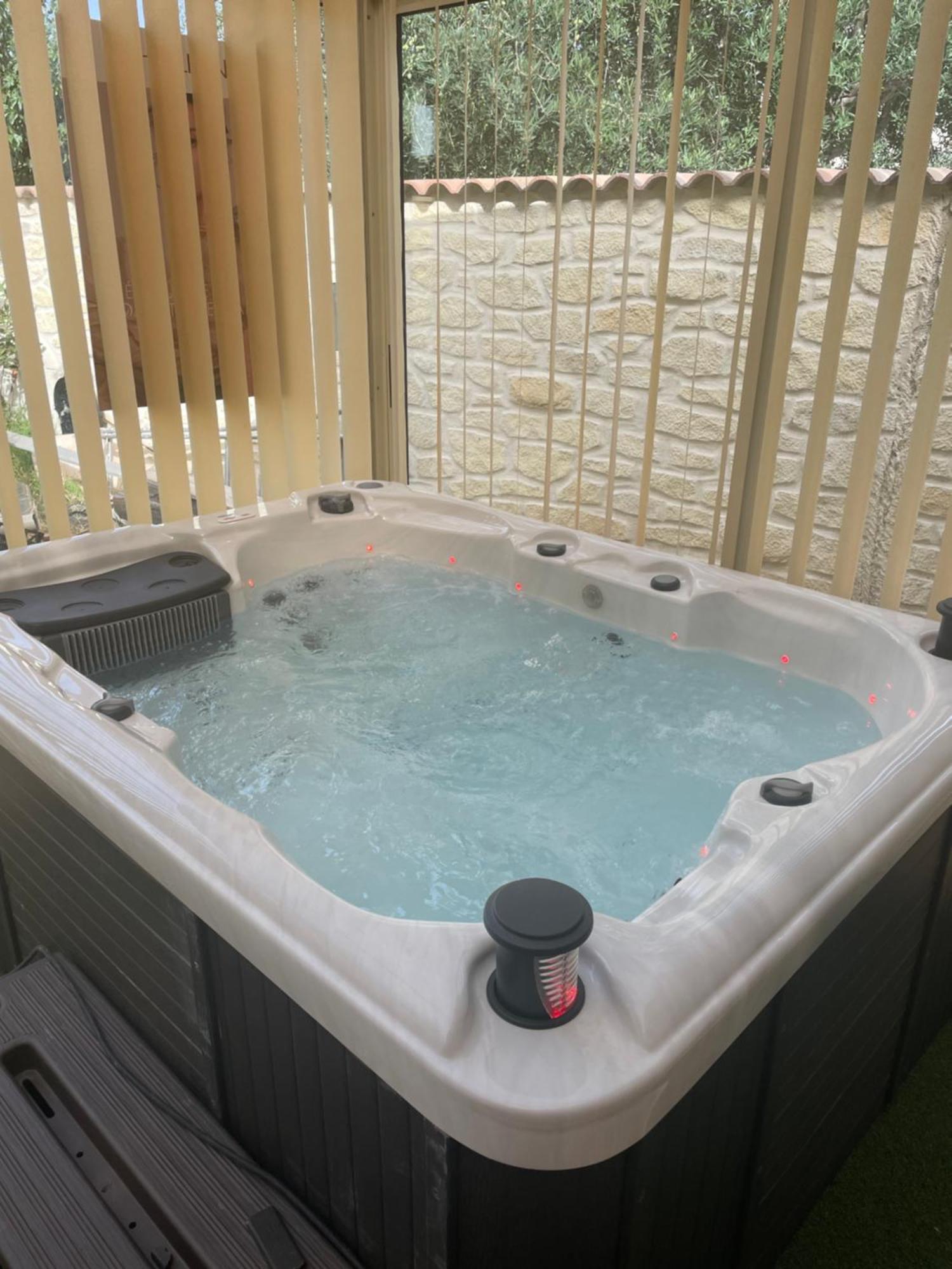 Houdarling Chalet Et Spa Hammam Jacuzzi Et Sauna Ним Экстерьер фото